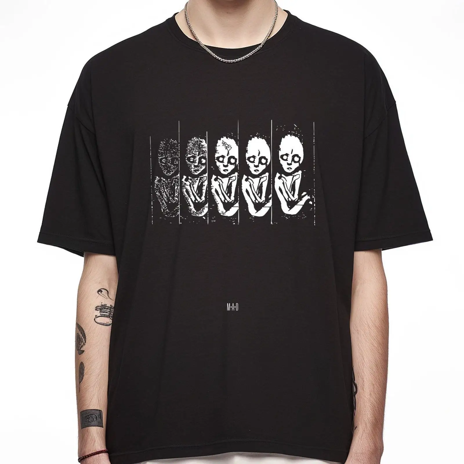 MAD 001 T Shirt minimalist aes - Streetwear Brand Aesthetic 评论和价格