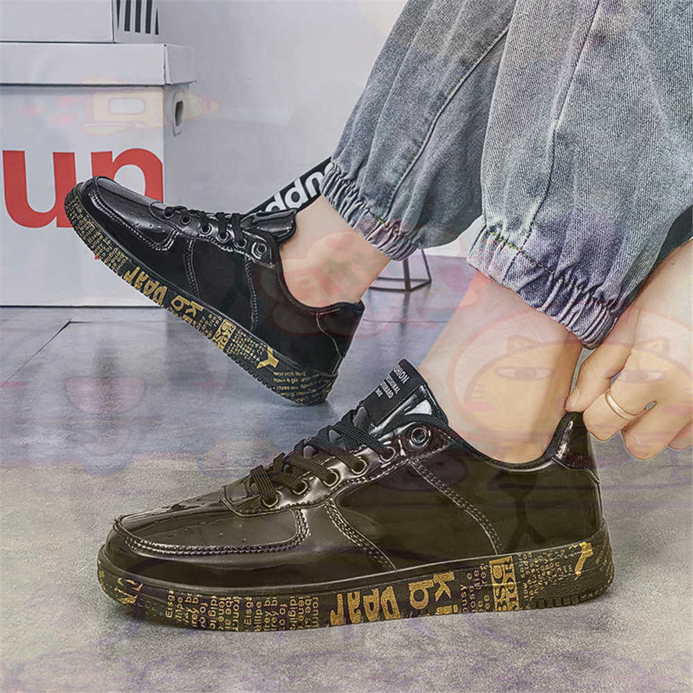 Round Foot Size 45 Sneakers Wh - Streetwear Brand From Uk 评论和价格